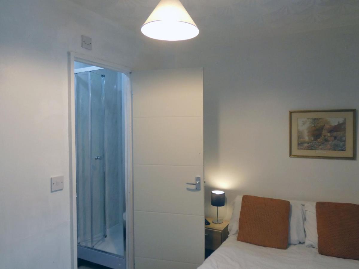 Bridge Street En Suite Rooms Мертір-Тідвіл Екстер'єр фото