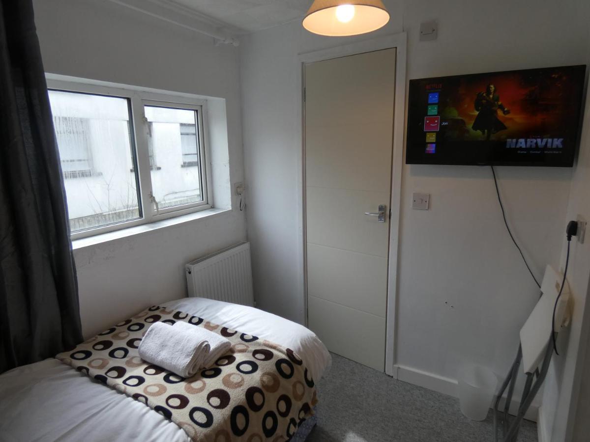 Bridge Street En Suite Rooms Мертір-Тідвіл Екстер'єр фото